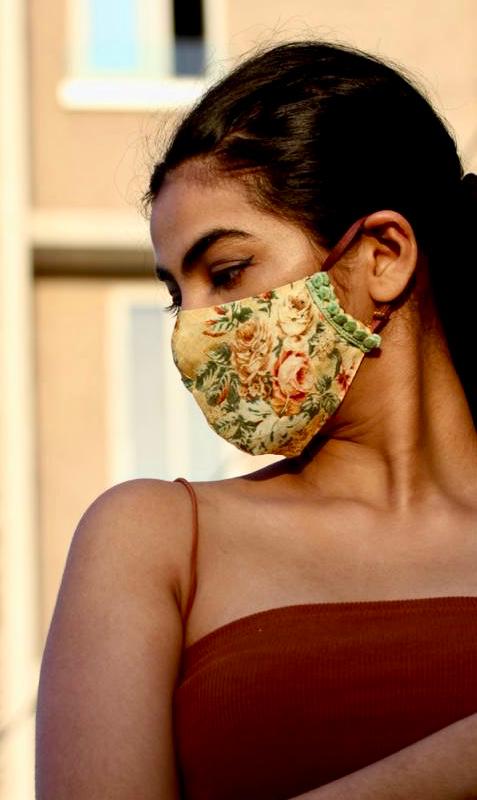 Face mask Adina
